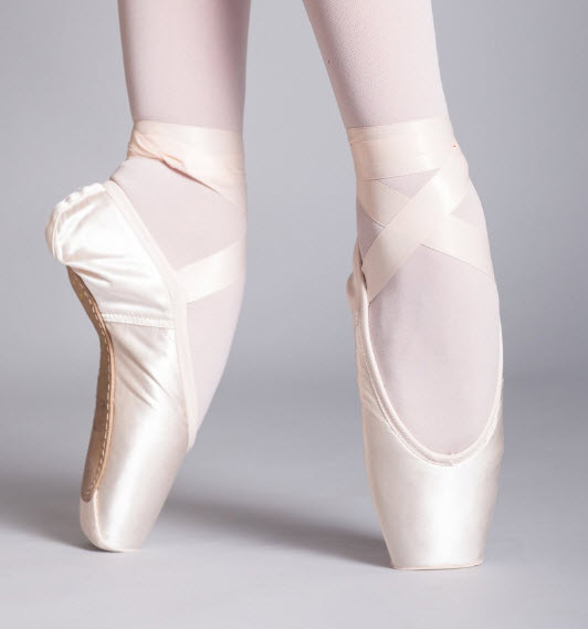 Las puntas de ballet que imprime en 3D y vende online una ingeniera  valenciana